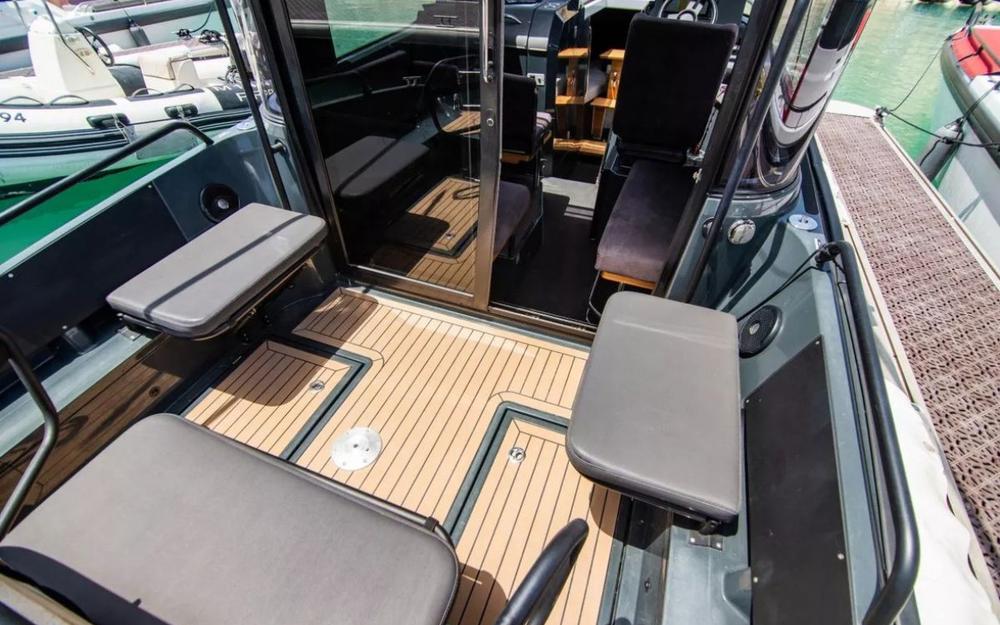 slider 4 XO Boats XO 270 RS Front Cabin